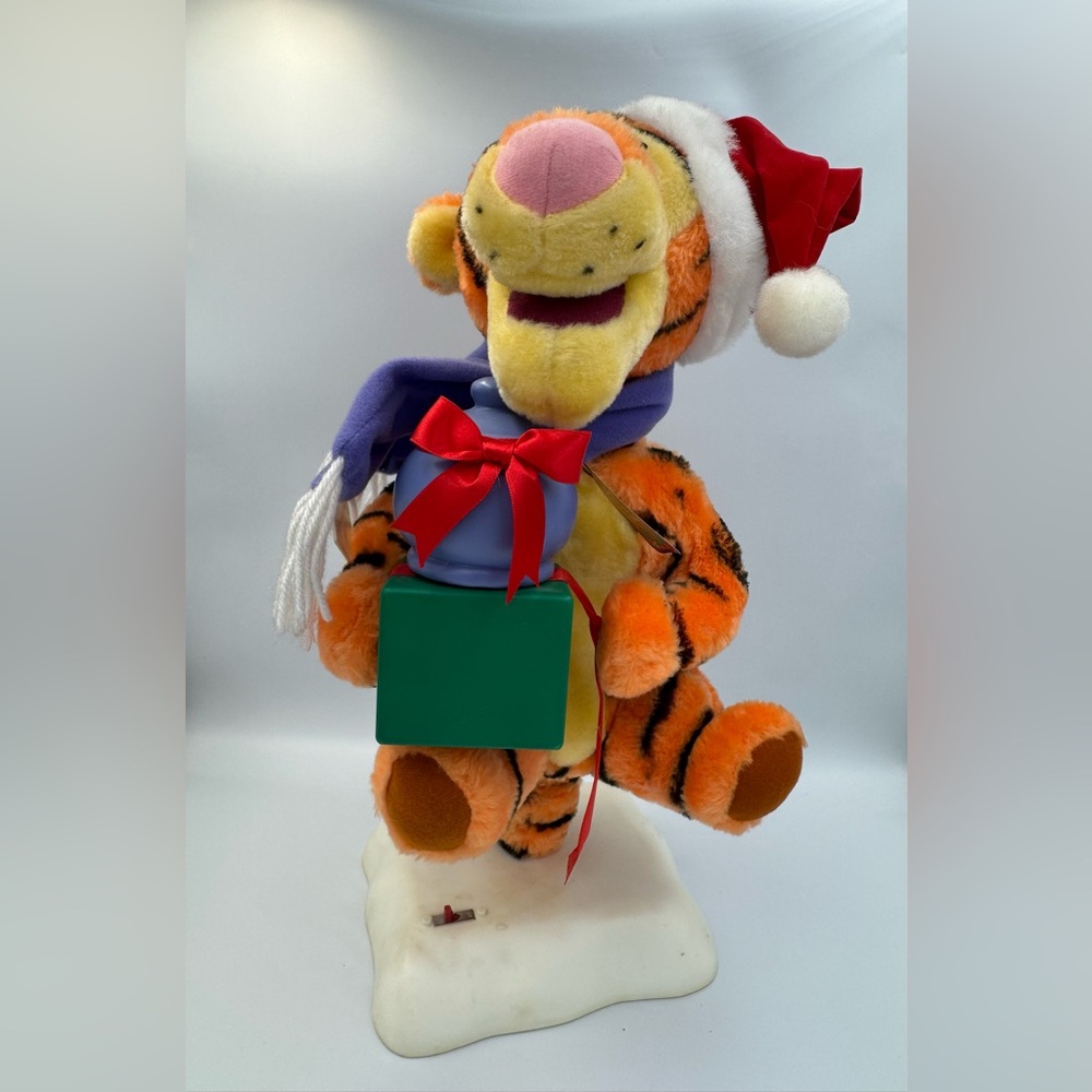 Vintage Telco Tigger Motionette Christmas Animated Pooh Works Tested